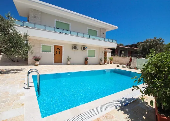 Villa Aleandro