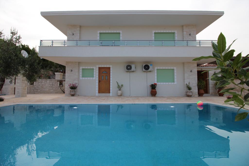 Aleandro Villa